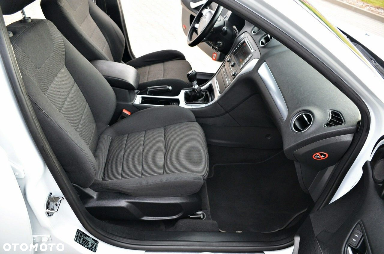 Ford Mondeo - 23