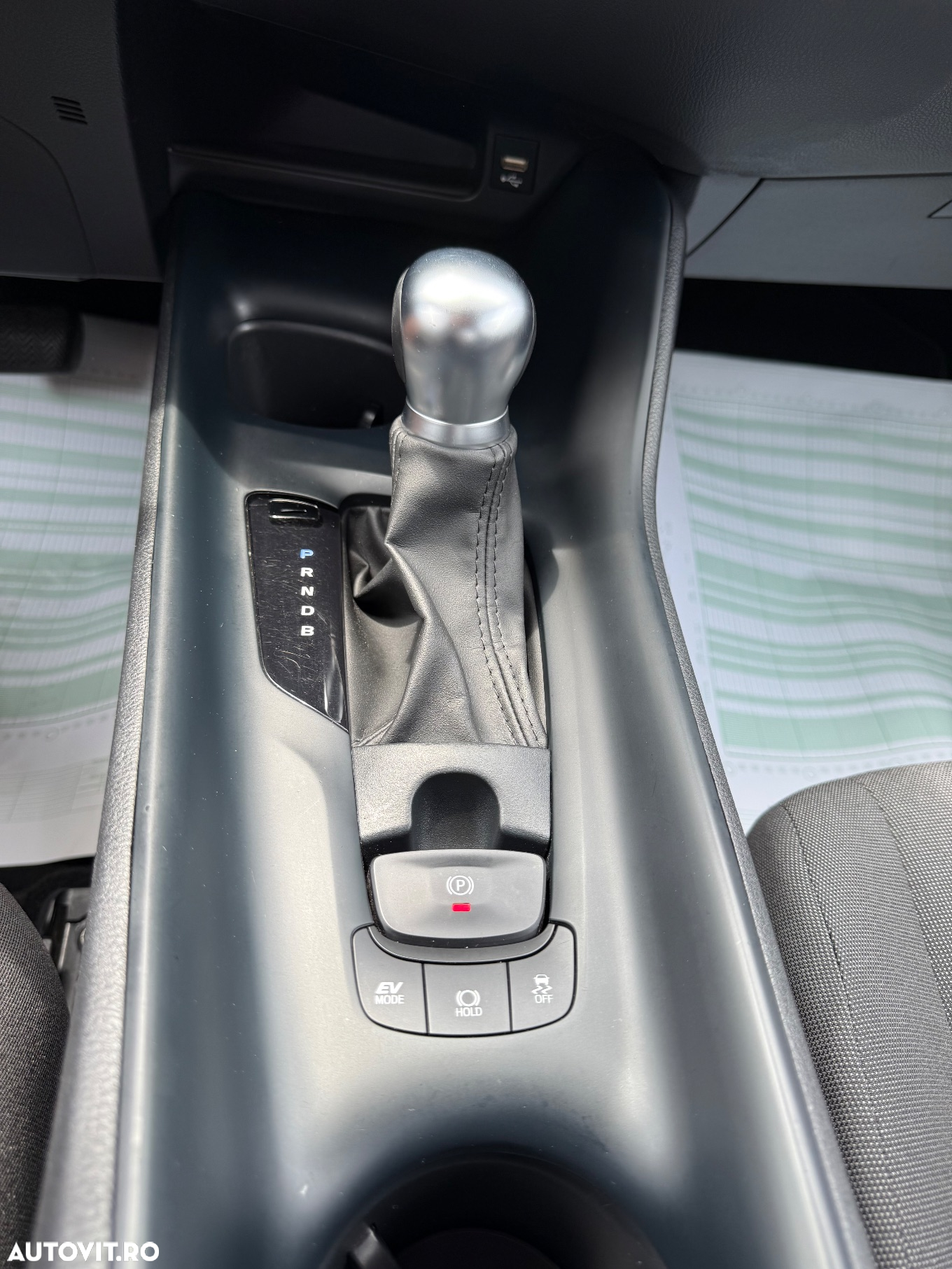 Toyota C-HR Hybrid Business-Edition - 20