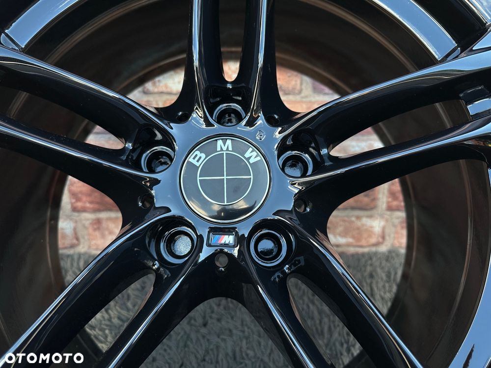 Oryginalne czarne felgi 18 BMW 5x120 M pakiet styling 613 F10 Z3 Z4 E46 X1 X3 E83 E90 F30 F32 F34 GT F01 F12 F20 E87 E60 xDrive 8j ET30 9j ET44 Performance - 11