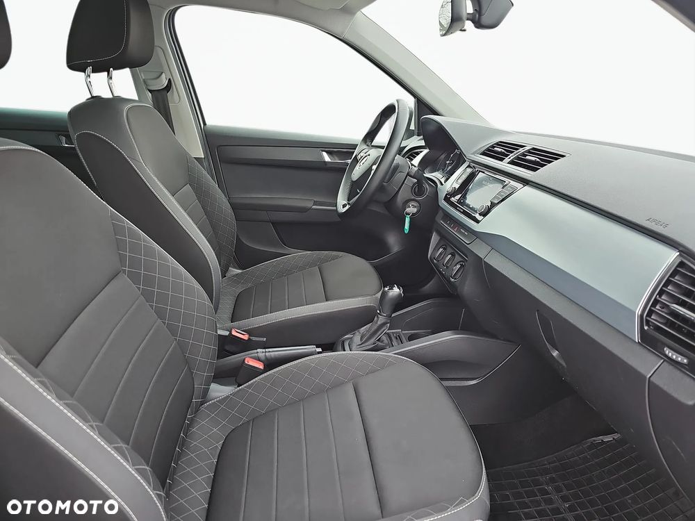 Skoda Fabia 1.0 TSI Ambition DSG - 10