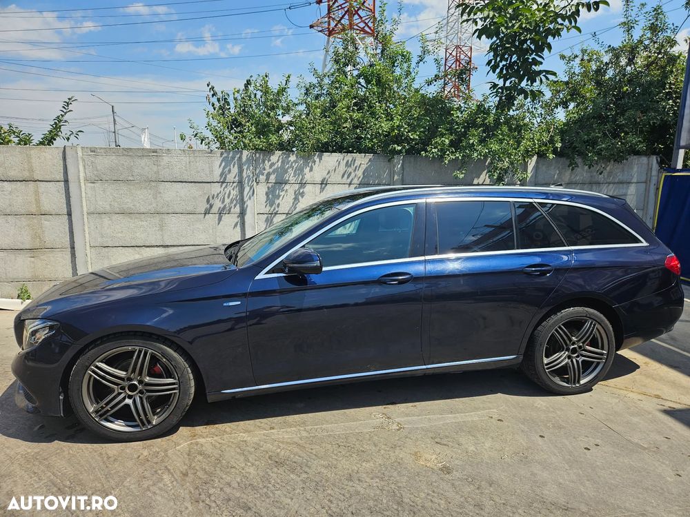 Mercedes-Benz E - 8