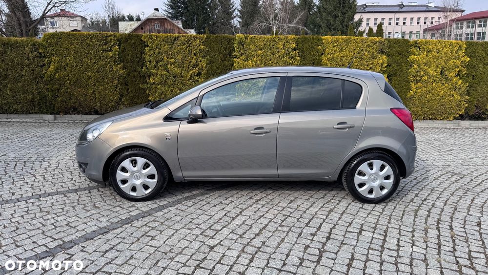 Opel Corsa - 25