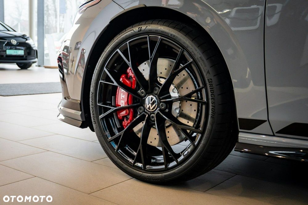 Volkswagen Golf - 13