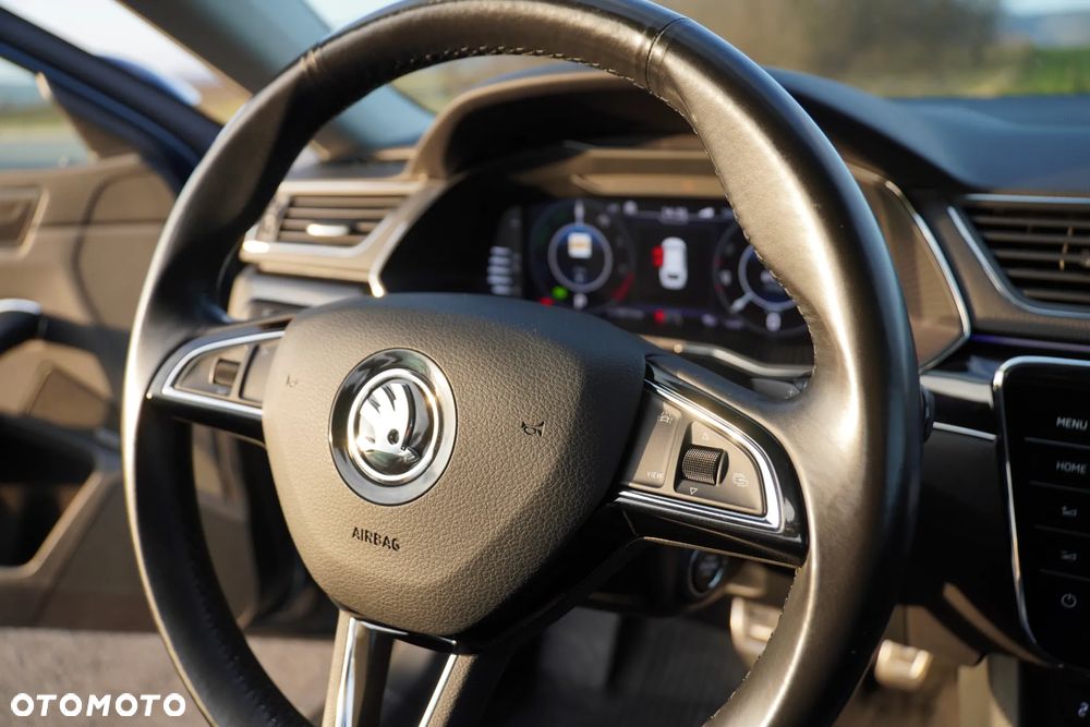 Skoda Superb 1.4 TSI Plug-In Hybrid L&K DSG - 10