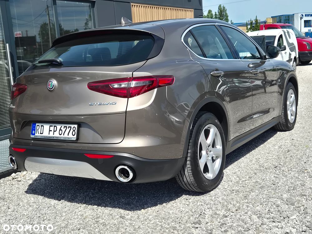 Alfa Romeo Stelvio 2.2 16V AT8 Executive - 12
