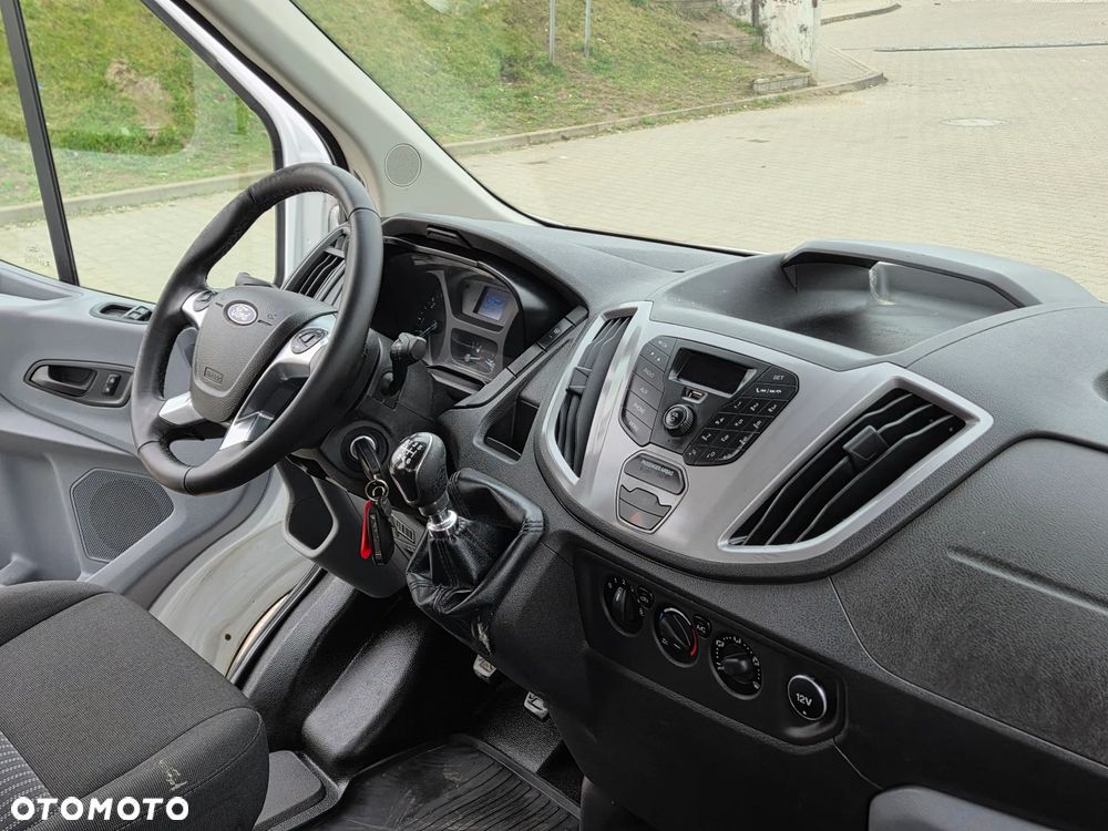 Ford Transit - 20