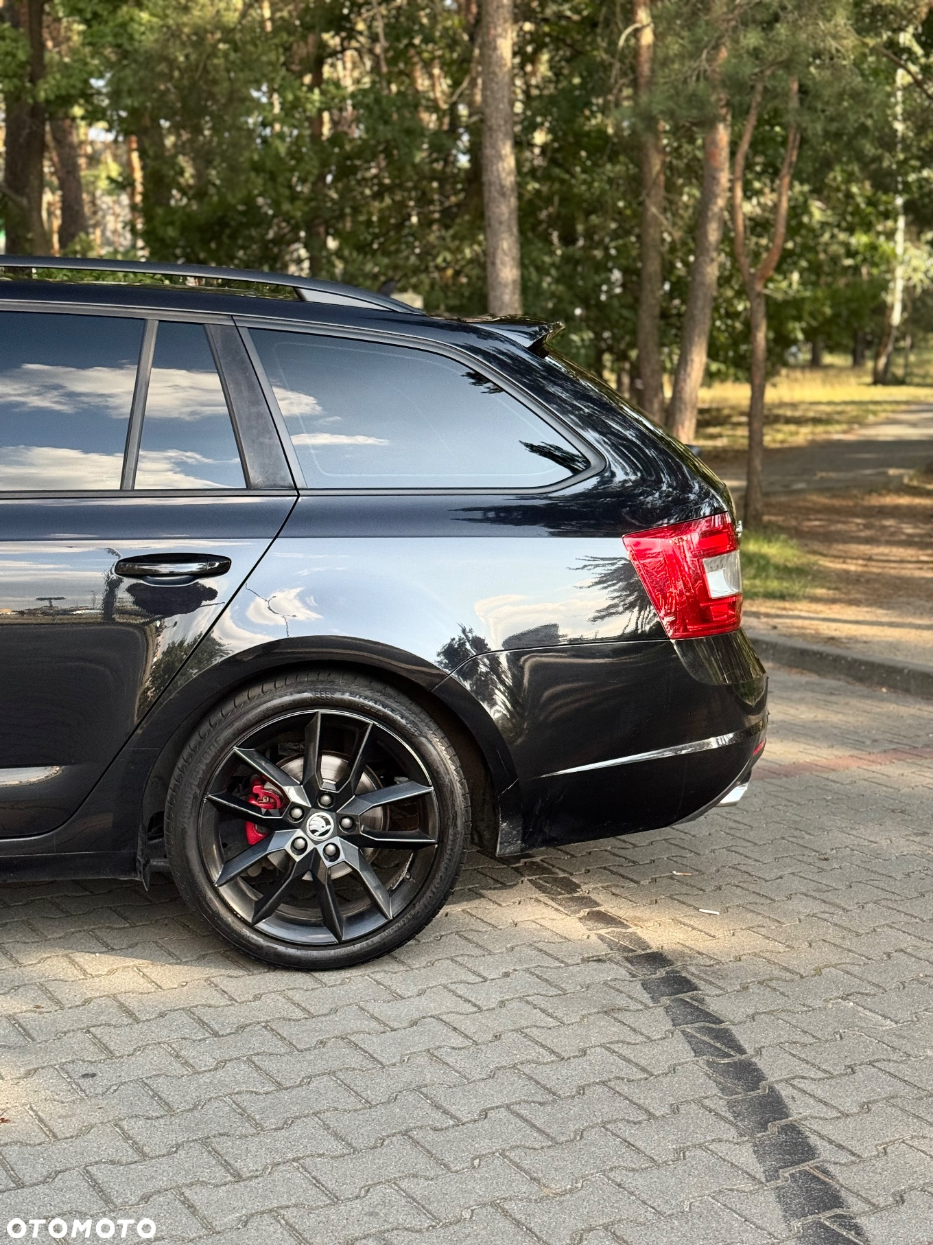 Skoda Octavia Combi 2.0 TDI RS - 22