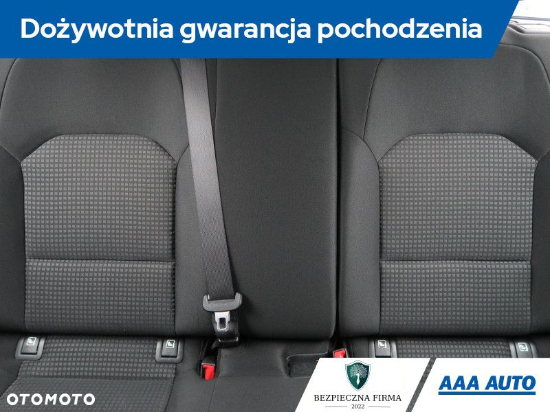 Kia Ceed - 11