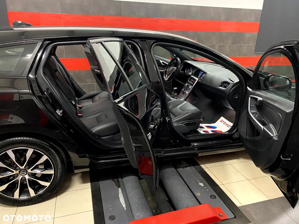 Volvo V60 D3 Momentum - 23