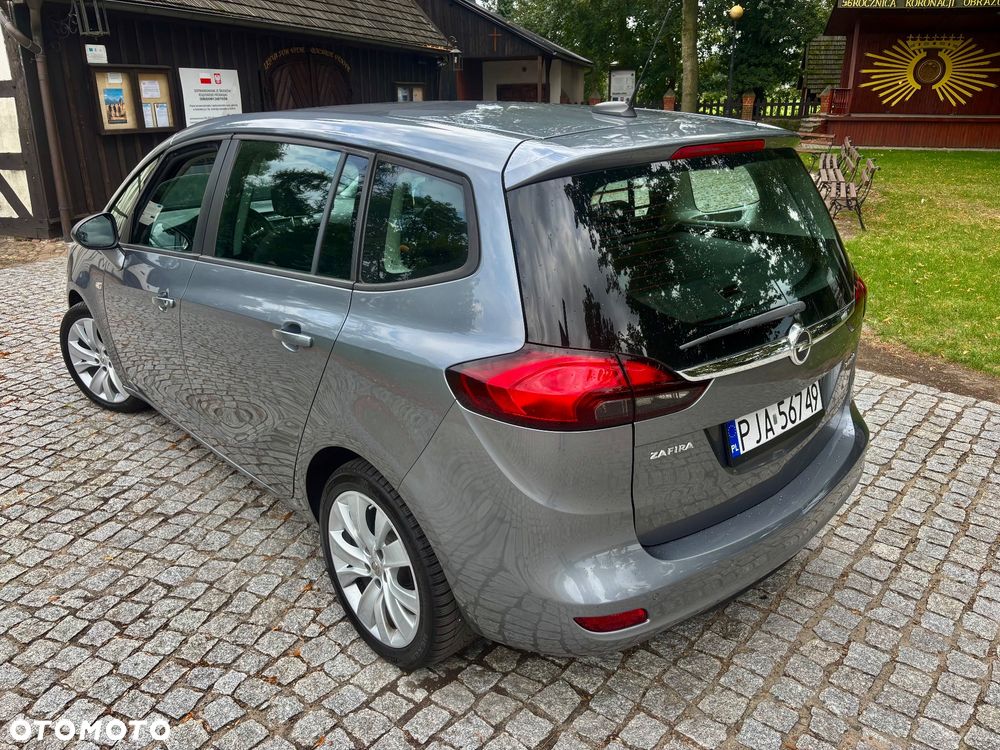Opel Zafira - 15