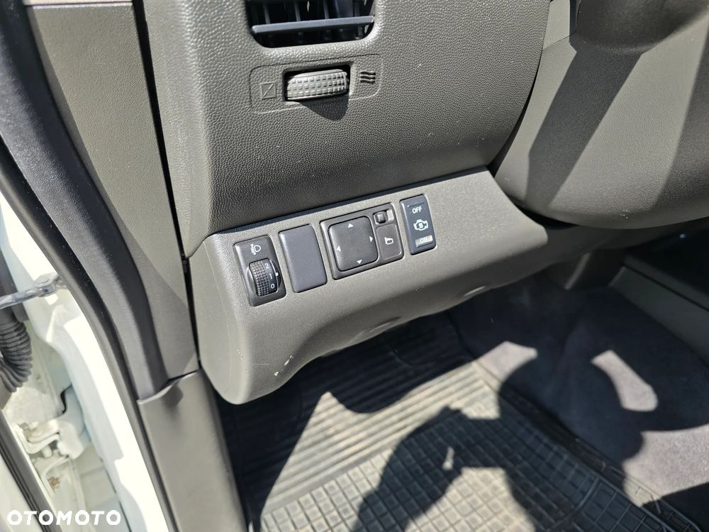 Nissan Navara 2.5 D Platinum - 14