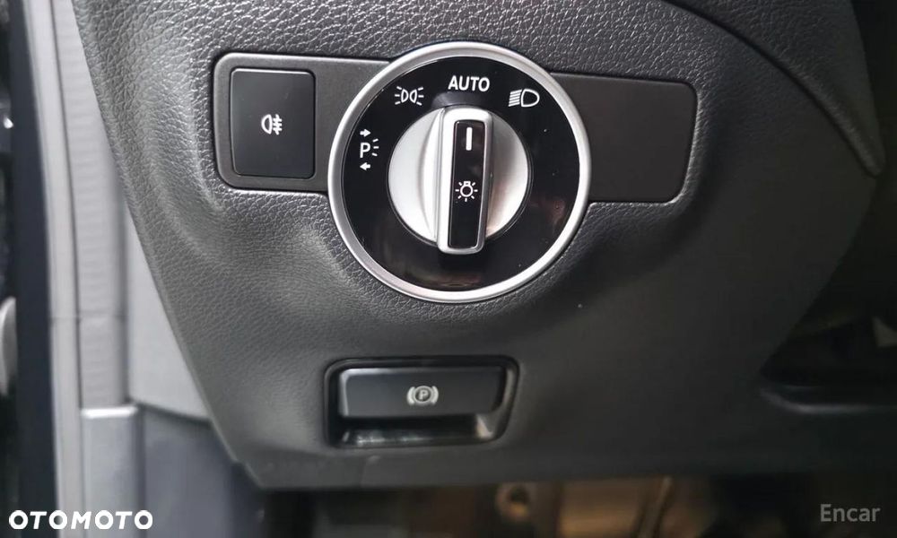 Mercedes-Benz CLA - 10