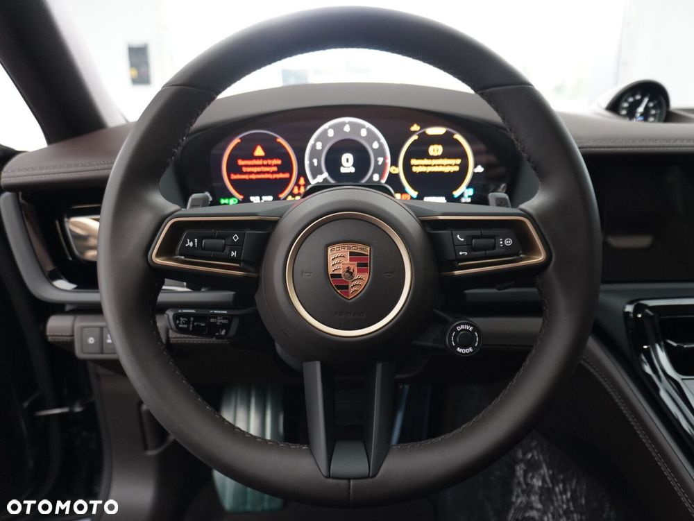 Porsche Panamera 4 - 25