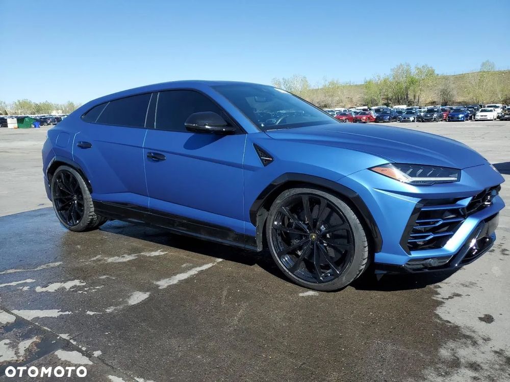 Lamborghini Urus Standard - 1