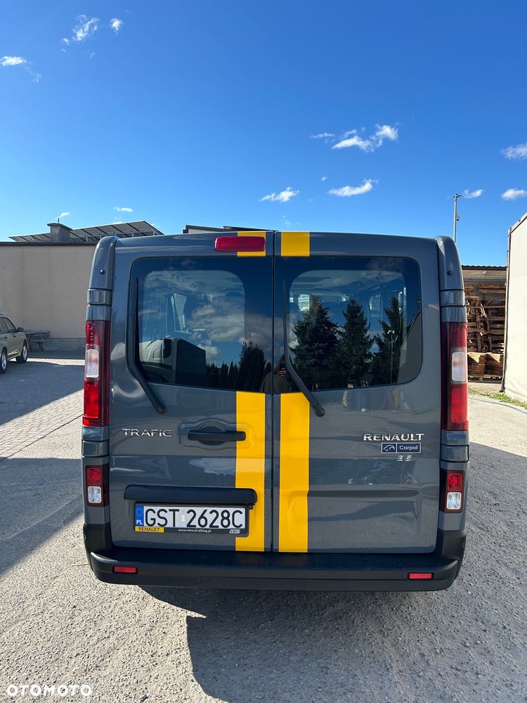 Renault Trafic 2.0 dCi - 9