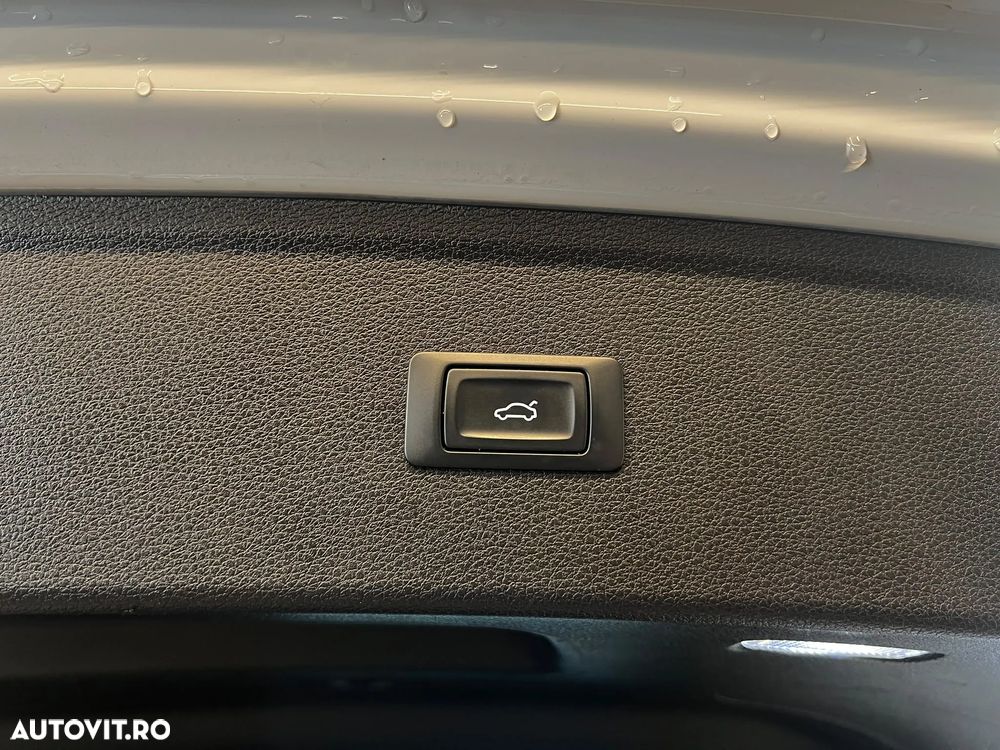 Audi Q5 40 TDI quattro S tronic design - 24