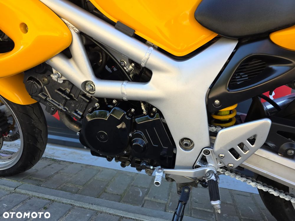 Suzuki SV - 21