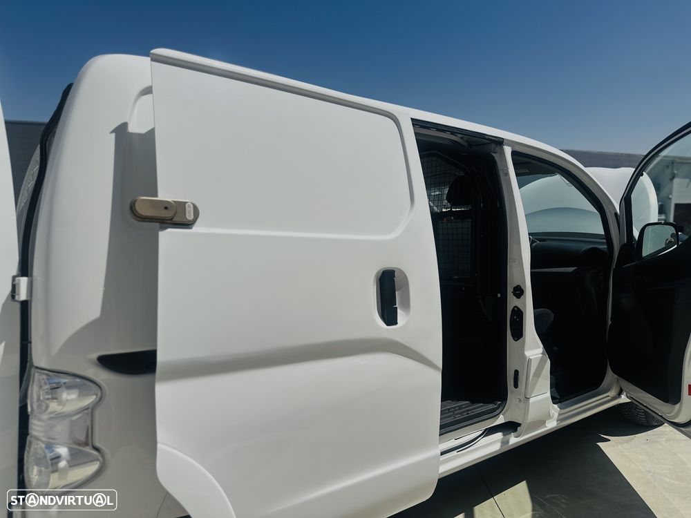Nissan e-nv200 - 17