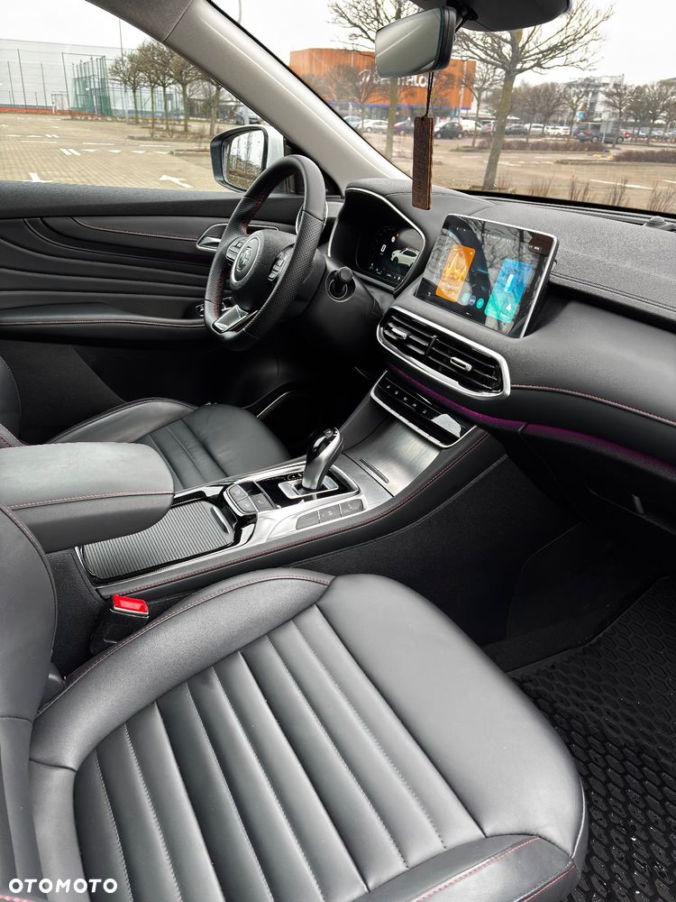 MG HS 1.5 T-GDI Exclusive DCT - 13