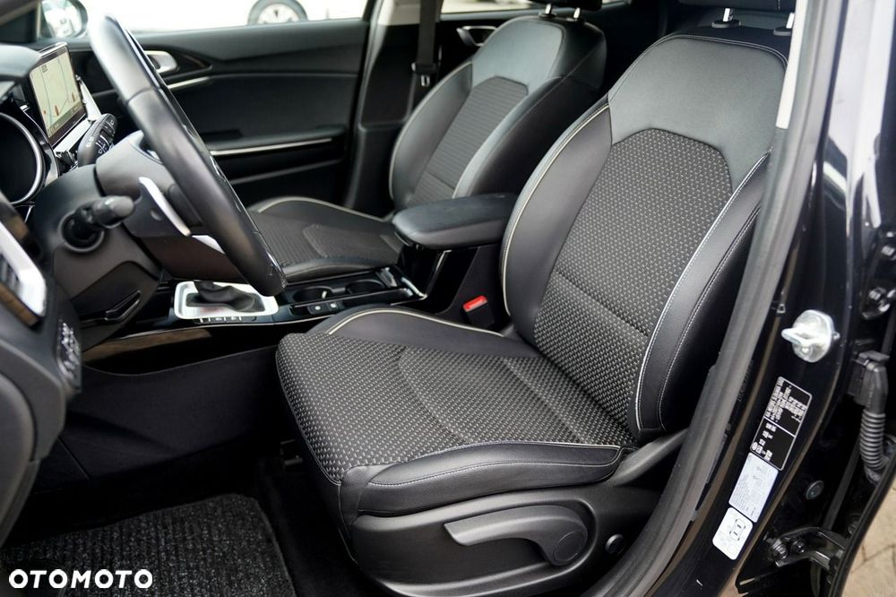Kia XCeed - 17