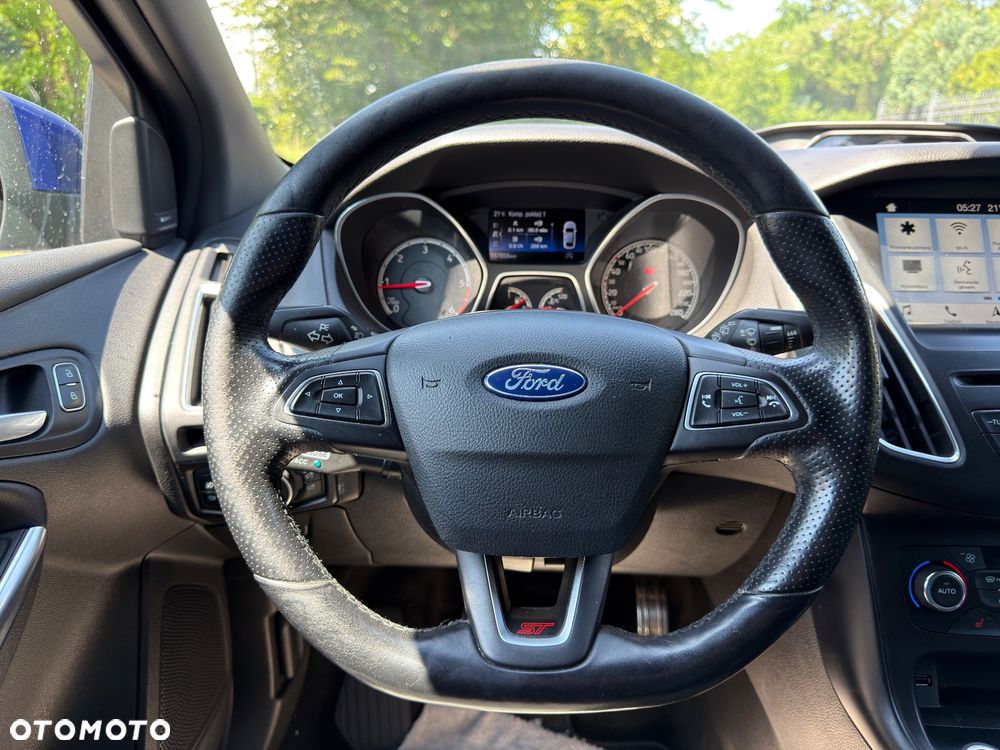Ford Focus 2.0 TDCi ST mit Leder-Sport-Paket - 10
