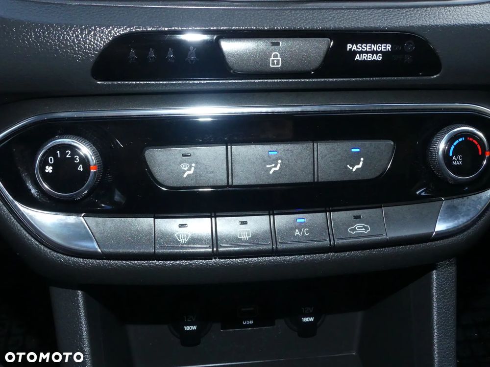 Hyundai i30 - 19