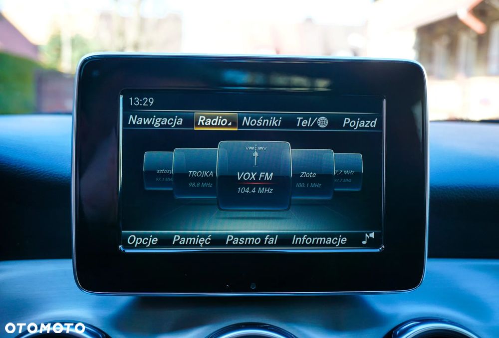 Mercedes-Benz GLA 200 7G-DCT AMG Line - 8