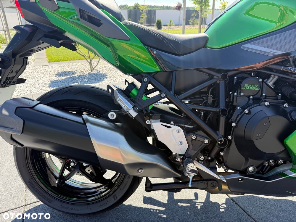 Kawasaki Ninja H2 SX - 24