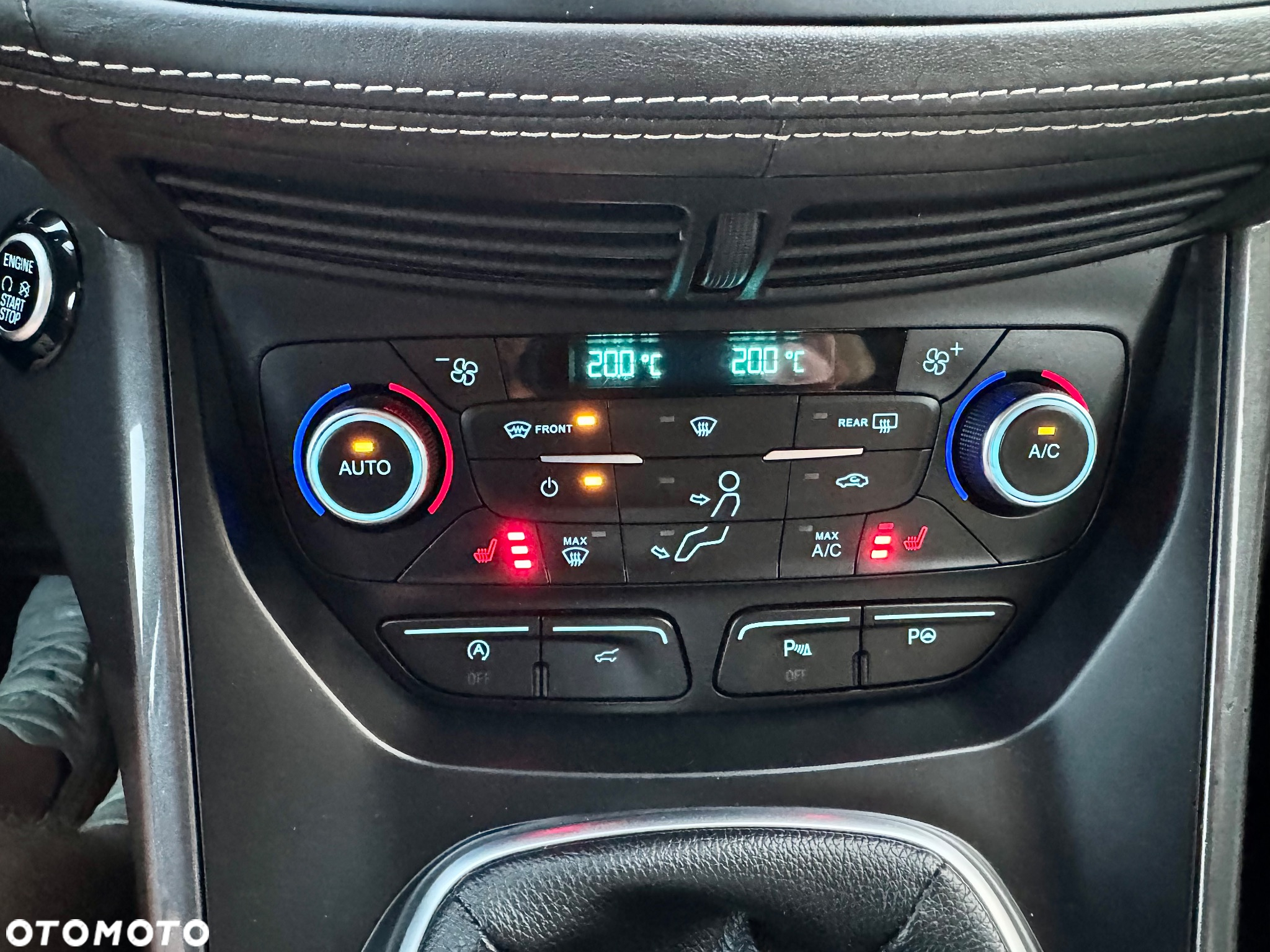 Ford Kuga 1.5 EcoBoost 2x4 Vignale - 30