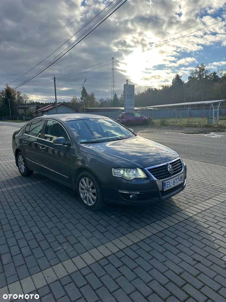 Volkswagen Passat 1.8 TSI Highline - 2