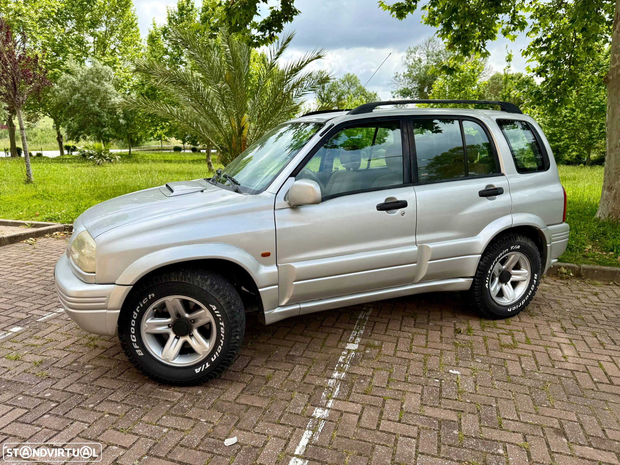 Suzuki Grand Vitara Metal Top 2.0 TDi - 2