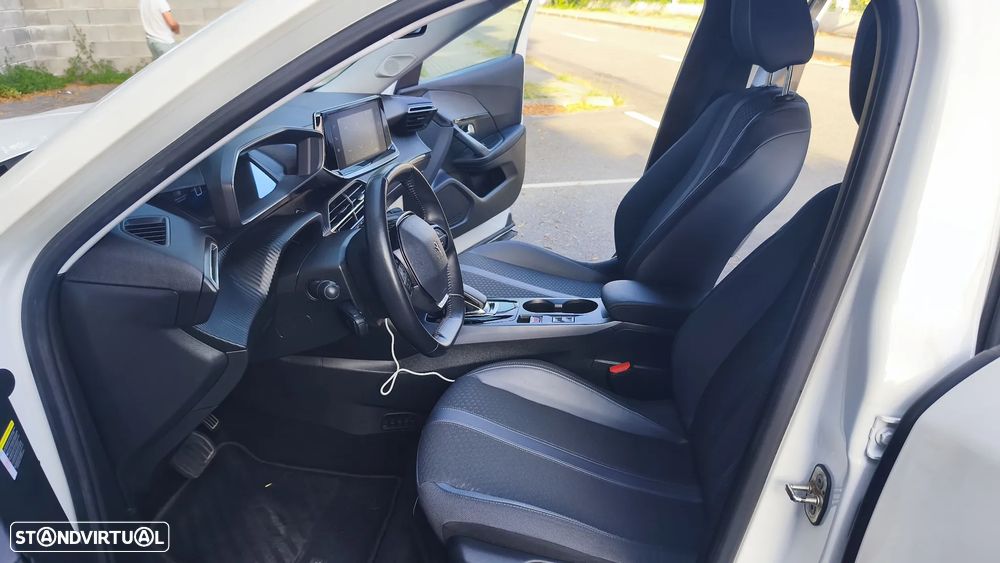 Peugeot e-2008 50 kWh Allure Pack - 13