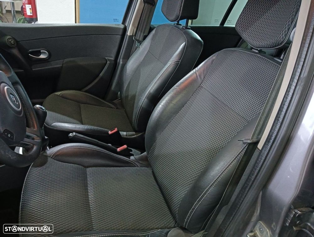 Renault Clio Break 1.5 dCi Dynamique S - 18