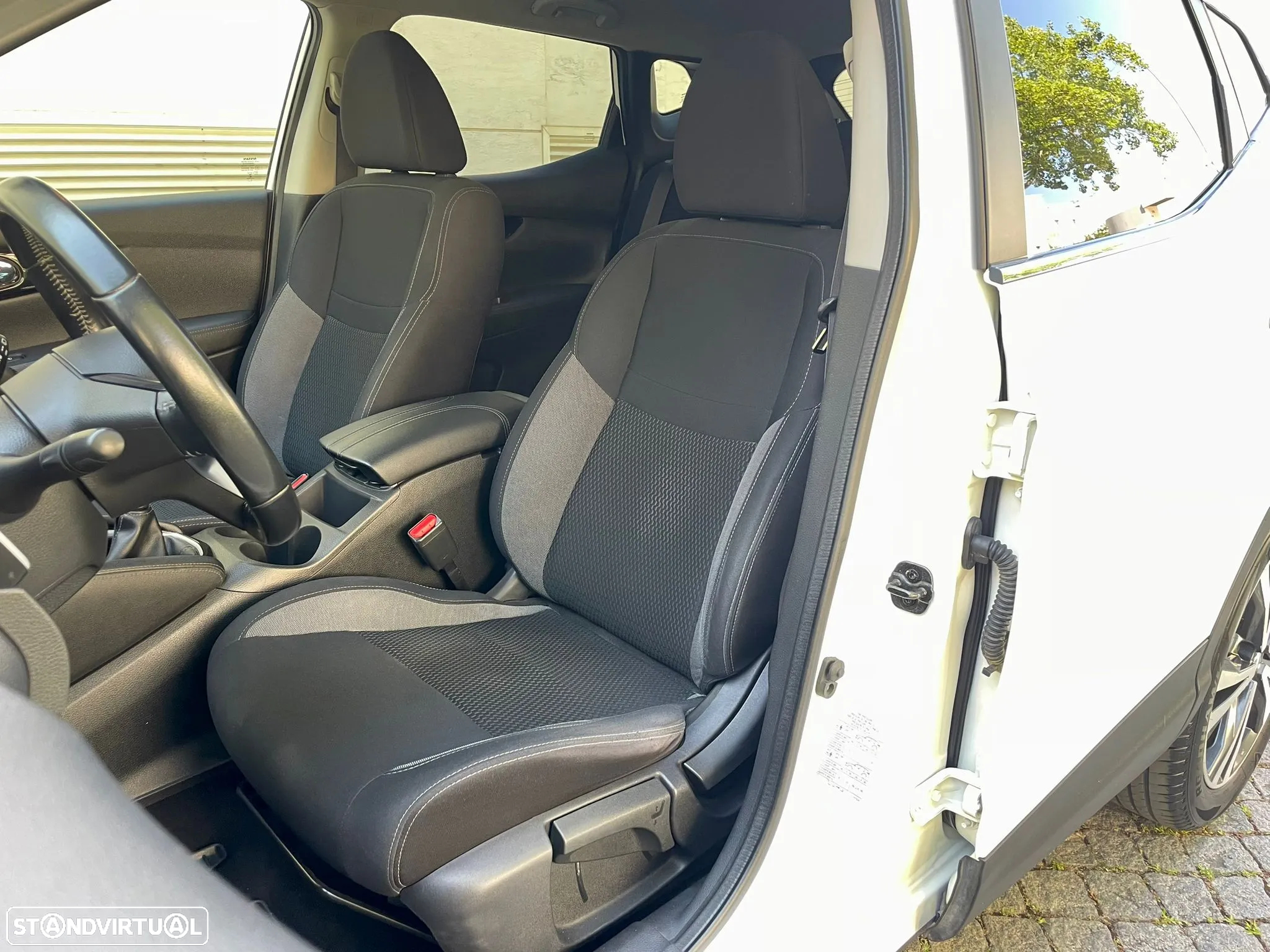 Nissan Qashqai 1.3 DIG-T Acenta - 16
