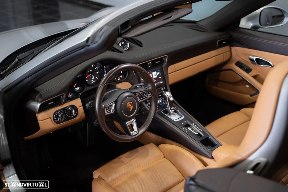Porsche 911 (991) Carrera 4 S PDK - 18