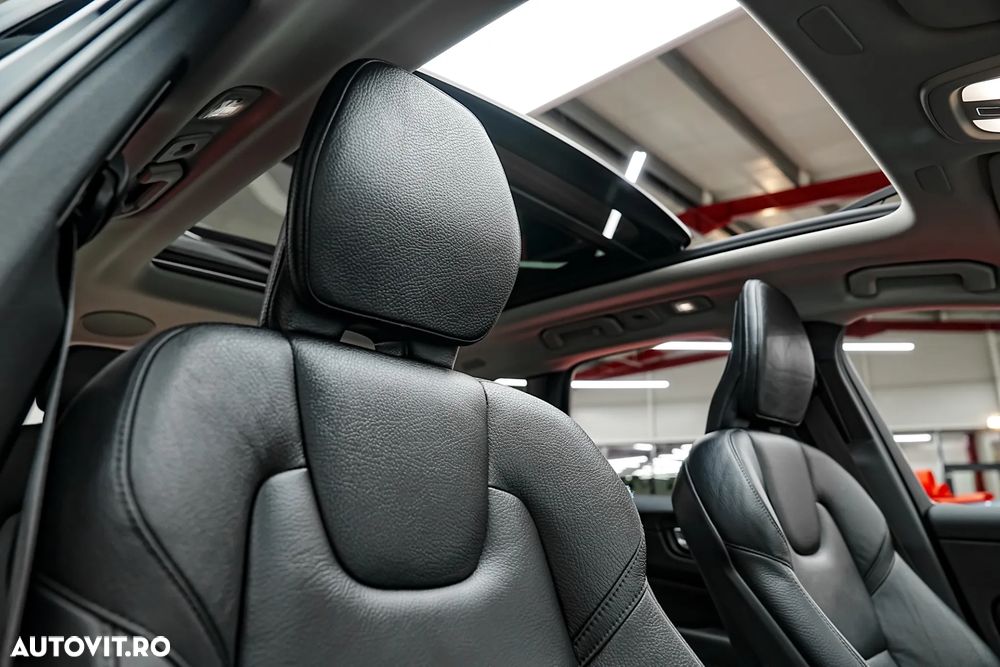 Volvo XC 60 Recharge T6 Twin Engine eAWD Inscription Expression - 8