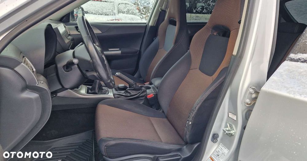 Subaru Impreza XV 2.0R - 18