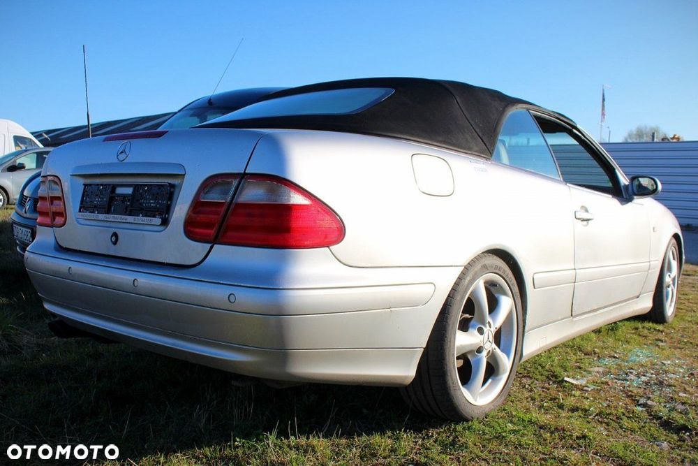Mercedes CLK W208 1999 2.0i 111945 Cabrio (MASKA, ZDERZAK, LAMPA, BŁOTNIK, DRZWI, SZYBA, FOTEL) - 7