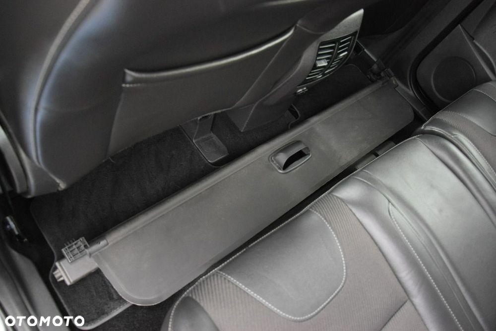 Ford Kuga 2.0 TDCi 4x2 Titanium - 32