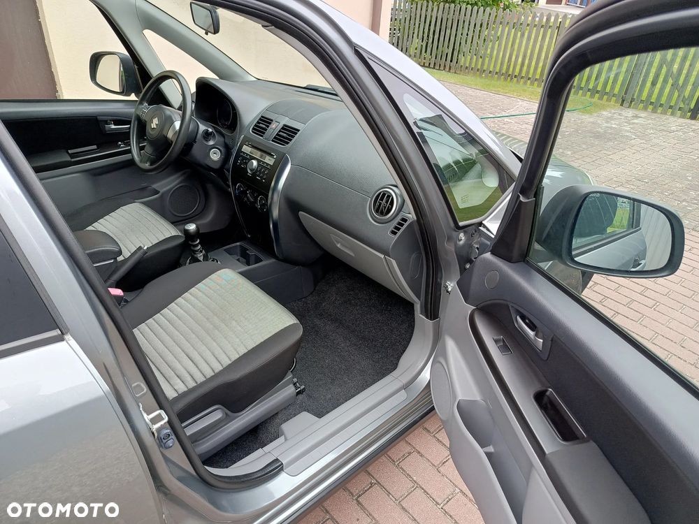Suzuki SX4 2.0 DDiS 4x2 Comfort - 10