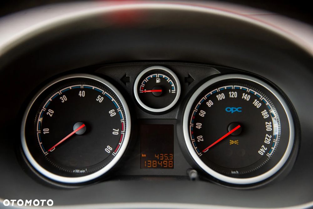 Opel Corsa 1.6T OPC - 8