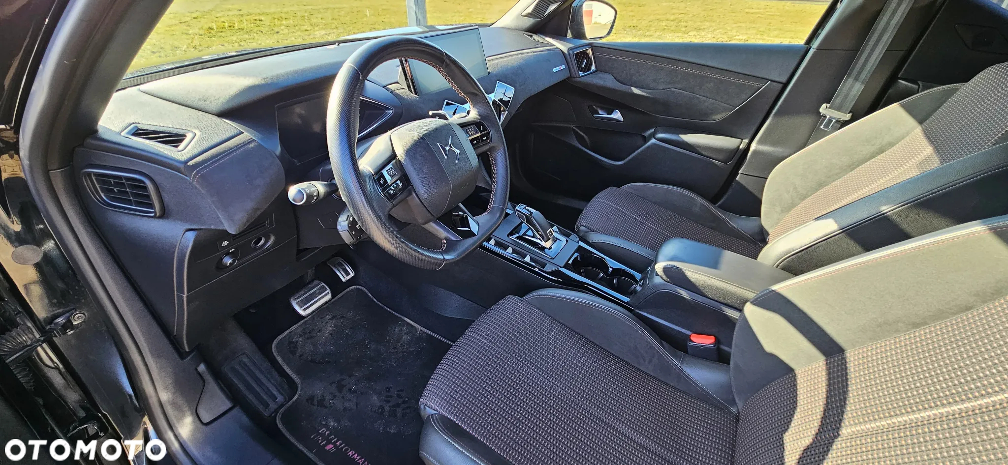 DS Automobiles DS 3 Crossback 1.2 PureTech Performance Line + - 12