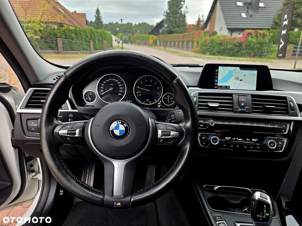 BMW Seria 3 318i - 14