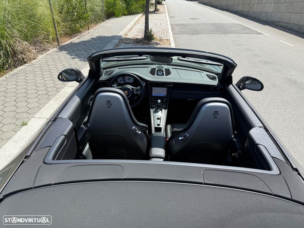 Porsche 911 (991) Carrera 4 GTS PDK - 11