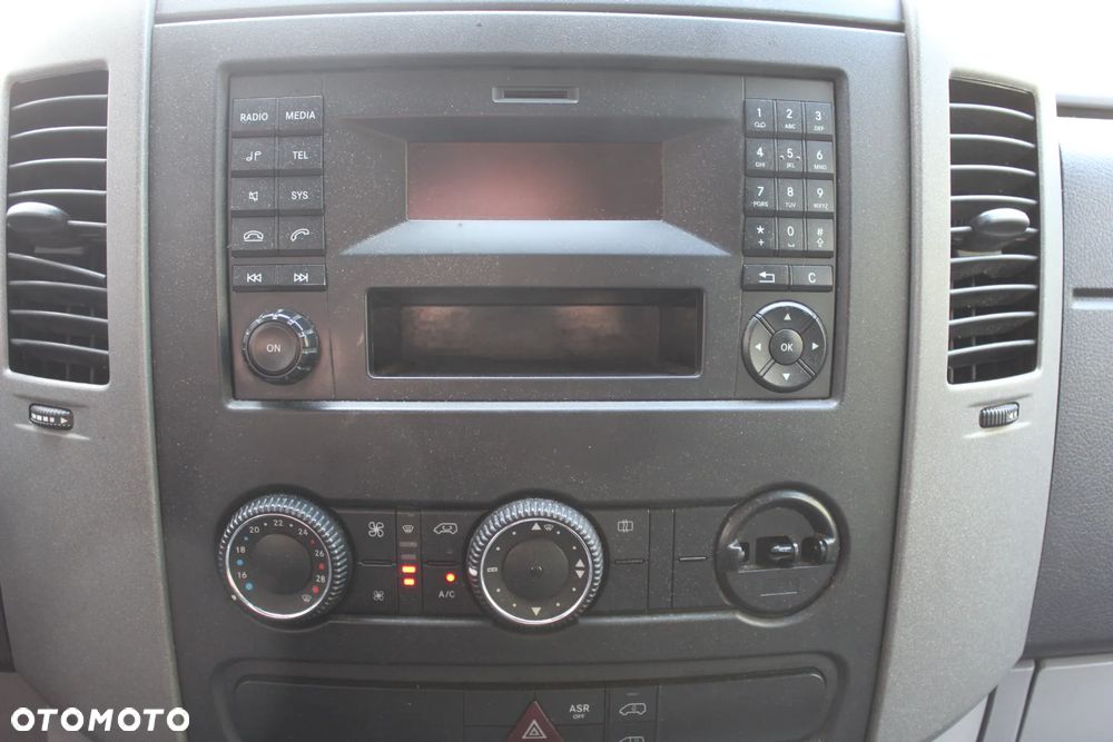 Mercedes-Benz Sprinter - 31