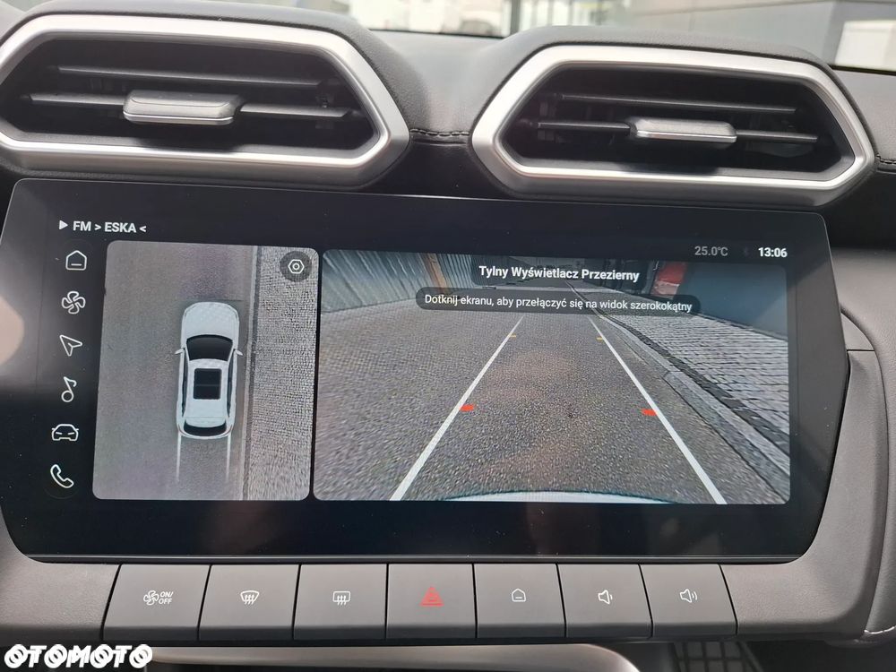 MG ZS Hybrid+ - 9
