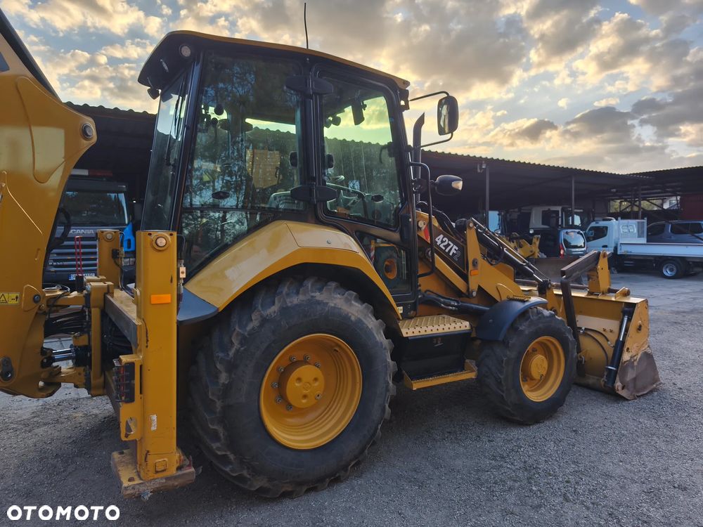 JCB 3CX , Caterpillar CAT 427F, JCB 3CX - 16