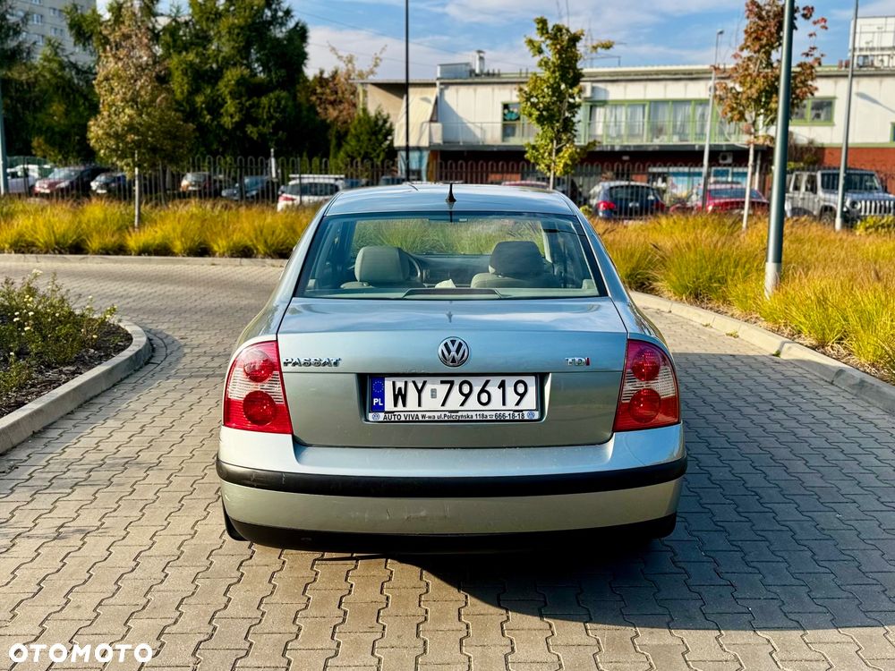 Volkswagen Passat 1.9 TDI Comfortline - 5
