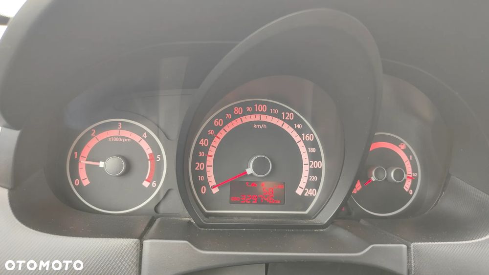 Kia Ceed - 9