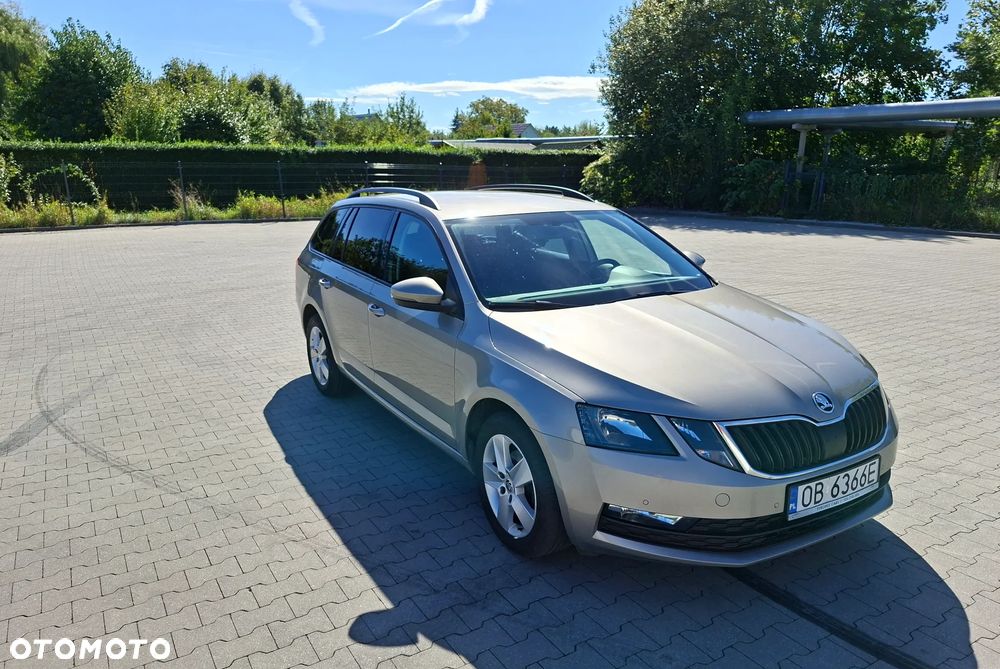 Skoda Octavia ver-1-6-tdi-ambition - 2